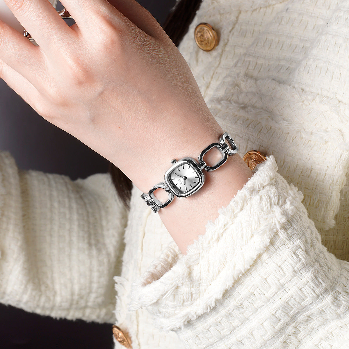 Retro Square Quartz Watch For Women - Zentrova Retro Square Quartz Watch For Women - Zentrova